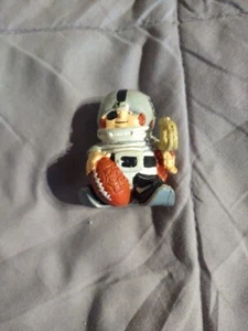 RARE NFL OAKLAND RAIDERS 2" HUDDLES COLLECTIBLE (1983) - Picture 1 of 7