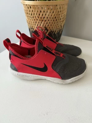 耐克儿童学龄前 Flex Runner 跑步鞋,红色/深灰色),尺寸 13.5c — 第 1/4 张图片