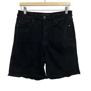 Judy Blue Women’s Black Bermuda Shorts Size XL - Picture 1 of 5