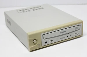 YAMAHA CRW8824IX FireWire External CD Recorder Computer Drive Fire Wire Burner - Picture 1 of 4