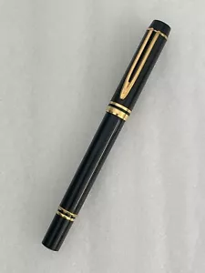 1980’s Waterman Le Man 100 Fountain Pen, 18K bi-color M nib, black lacquer, GT - Picture 1 of 12