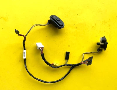 GENUINE 2007-2011 DODGE NITRO STEERING WHEEL SWITCH OEM 30380694A - Image 1 of 4