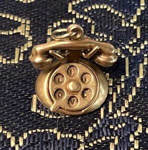 14K Gold 3D I Love You Rotary Dial Phone Telephone Charm Pendant 2.3 grams - Picture 1 of 7