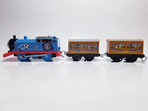 Thomas & seine Freunde Fußball Thomas mit Clarabel Annie Trackmaster 2013 Zug Eisenbahn - Bild 1 von 10