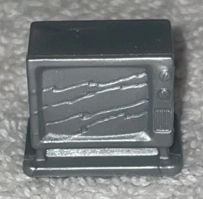 2019 Scene It? Simpsons TV Television Token Replacement Part Game Piece - Image 1 of 4