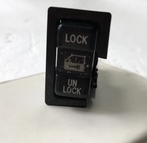2000 2001 2002 2003 2004 2005 TOYOTA MR2 SPYDER DOOR LOCK SWITCH - Picture 1 of 6