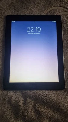 iPad 4ª Gen Nero Schermo Retina 16GB Wi-Fi - Immagine 1 di 4