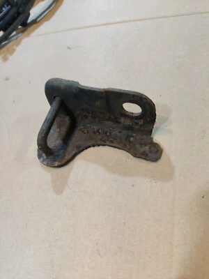 Geo Tracker Suzuki Sidekick Rear Seat Bracket - Image 1 of 2