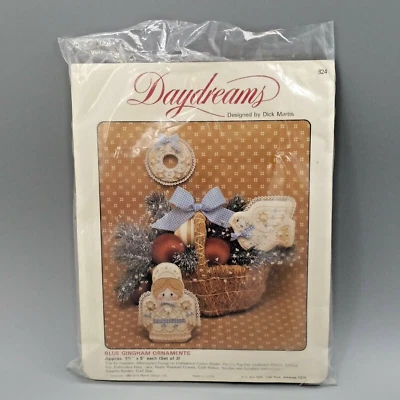 Leisure Arts Daydreams Blue Gingham 824 De colección Kit de Bordado de Adorno de Navidad Foto 1 de 4