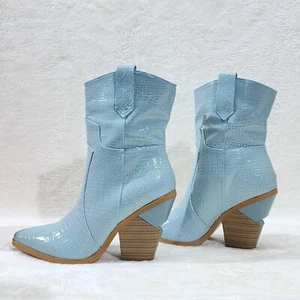 Botas al tobillo de vaca country western azul retorcido patente azul 2 tonos tacones de corte dividido - Imagen 1 de 6