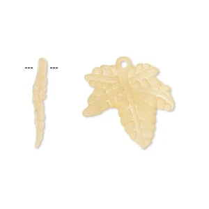 10 Pale Orange Frosted Acrylic Textured Leaf Charms Small Pendants 20x20mm - Picture 1 of 1