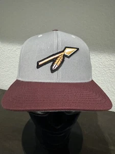 Retro Throwback Washington Redskins Pfeil Logo verstellbar grau & weinrot Mütze NEU - Bild 1 von 10