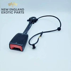 2015-2018 PORSCHE MACAN FRONT PASSENGER SEATBELT BUCKLE - 7P0857755 - Picture 1 of 3