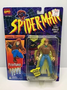 New SPIDER-MAN PETER PARKER with Collectors Pin Toy Biz 1994 Marvel  - Picture 1 of 5