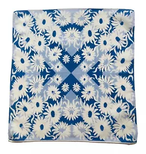 Vintage weißes Gänseblümchen blauer Hintergrund gerollte Bordüre Floral Taschentuch Blumen - Bild 1 von 4