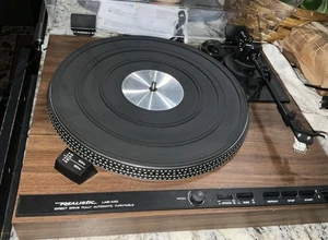Realistic LAB-440 Direct Drive Full Automatic Turntable GOOD Shape WORKS! - Picture 1 of 21