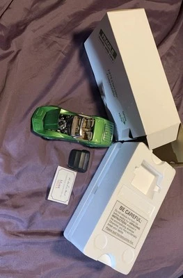 Danbury Mint 1975 Chevrolet Corvette Convertible Bright Green 1:24 Cert/of Title - Image 1 of 4