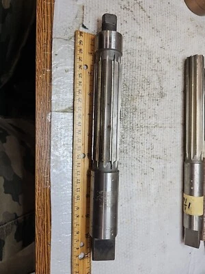 CLEVELAND 1 3/8" O.D. HSS HAND EXPANSION REAMER 1 3/8" DIA SHANK 12 FLUTE  - Image 1 of 4