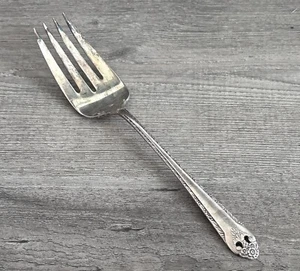 Tenedor para servir carne fría maciza Holmes & Edwards precioso dama con incrustaciones de placa de plata - Imagen 1 de 6