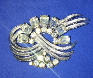 Juego de broches de diamantes de imitación Coro círculo corona cinta tono plata vintage - Imagen 1 de 10
