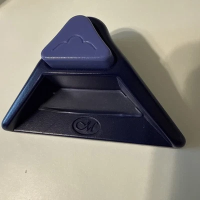 Creative Memories Scallop Corner Cutter Paper Punch 624392  - Image 1 of 3