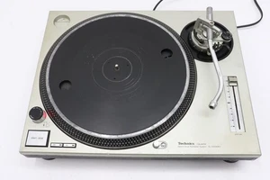Technics SL‐1200MK2 Sistema de Tocadiscos DJ de Cuarzo de Accionamiento Directo - Plateado *LEER* - Imagen 1 de 22