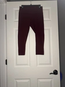 Leggings recortados Lululemon granate talla 10 - Imagen 1 de 2