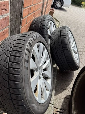 es ist von einem bmw 425d 218 ps mit neuen reifen samt felge - Bild 1 von 4