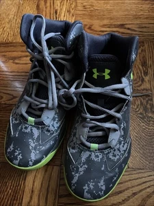 Under Armour Youth Boys Shoe Grey Cameo Lime Green Basketball Size 7Y - Picture 1 of 8