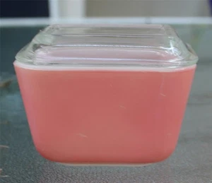 Vintage Pyrex Pink Flamingo Refrigerator Dish 501 with Lid 1950s EUC - Picture 1 of 9