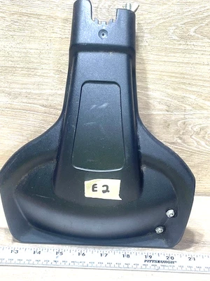 Protector de recortadora de cuerda de gas Craftsman WC2200 y otros 2 ciclos con perno USADO E2 Foto 1 de 2