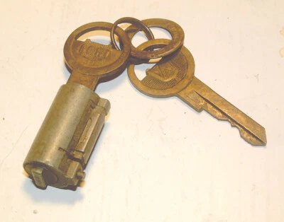 Old FORD NOS Lock Cylinder +2 OEM keys+Code Tab/Ring Ignition? Mercury Lincoln Foto 1 de 2
