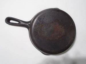 Unmarked WAGNER No 3 Cast Iron Skillet, 6 1/2" Skillet, Made in USA - Picture 1 of 4