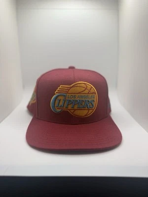 Chapéu ajustável Mitchell & Ness La Clippers 7 5/8 borgonha/ouro - Imagem 1 de 4