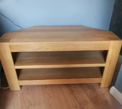 Unidad de TV de roble macizo Foto 1 de 2