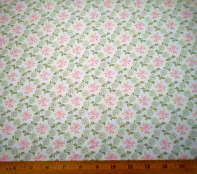 被子面料 1 1/8 码粉色绿色花卉面霜 Northcott 优质棉复古 C — 第 1/2 张图片