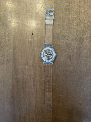 RELOJ SWATCH VINTAGE GK100 MEDUSAS TRANSPARENTES HECHO EN SUIZA RELOJ ANALÓGICO BATERÍA NUEVA Foto 1 de 4