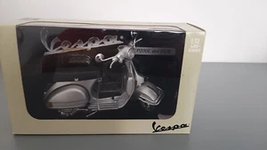 Modellino Die Cast Vespa P200E 1978 Grigio 1/12 UTK27 - Foto 1 di 3