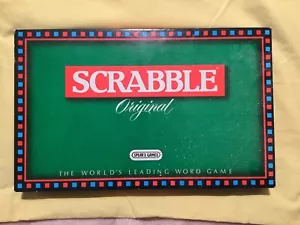Scrabble Original, word forming Board Game, 100 letter tiles, 4 tile racks + bag - Picture 1 of 6