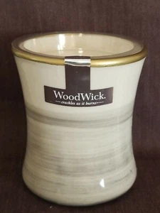 WoodWick Candela profumata al gelsomino tè bianco 4,7 oz barattolo ceramica Pluswick USA. Nuova - Foto 1 di 8