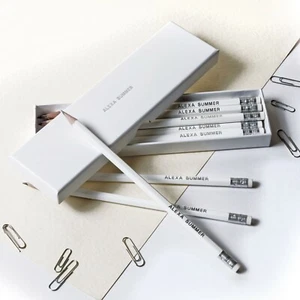 12 lápices blancos en una caja personalizados con nombre impreso/en relieve lápices HB - Imagen 1 de 6