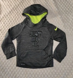 Sudadera con capucha Swoosh DRI-FIT gris oscuro/lima talla 3T Nike Just Do It para niños - Imagen 1 de 10
