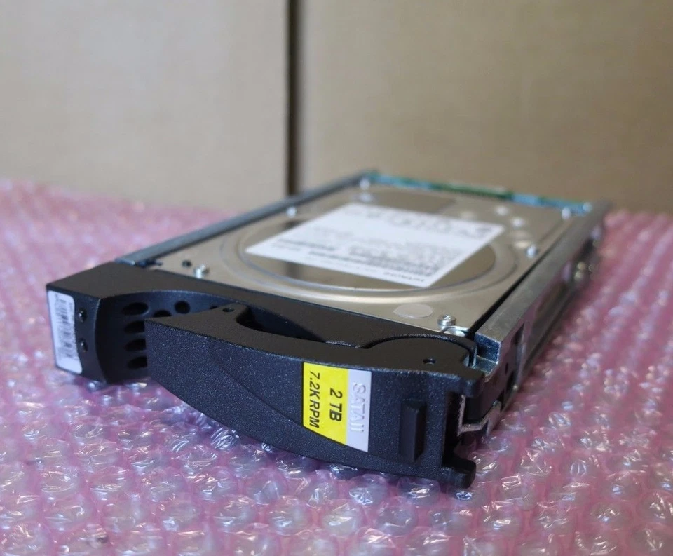 EMC CX-SA07-020 005050480 - 3.5" 2TB SATA Hard Drive HDD Fibre Channel  - Image 1 of 1