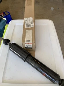 2 FORD 73cz-18124-aga SHOCK ABSORBERS SET OF 2 NEW - Picture 1 of 3