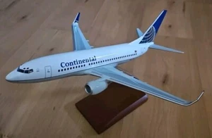 Continental Airlines Adult Model Plane 737-700 1/100 scale w/winglets mahogany - Bild 1 von 23