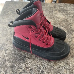 Nike ACG Woodside 2 Boots Kids Size 5.5Y Red 524872-601 Duck Boot - Picture 1 of 8