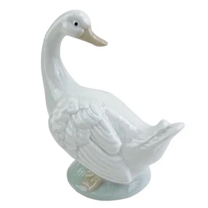 Vintage Duncan Royale Duck Goose Swan Figurine White Porcelain Taiwan 4.75" - Picture 1 of 9