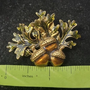 Avon Eicheln auf Ast goldfarbene Brosche Anstecknadel kleine Anstecknadel - Bild 1 von 3