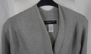 Damen 100% MERINOWOLLE Luxus Strickjacke Grau Elegant Winter Größe M 38/40 NEU! - Bild 1 von 11