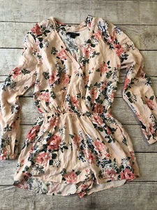 Toxik3 Peach Pink Romper Floral roses Women’s Sz Medium Long sleeve Super Cute! - Picture 1 of 4
